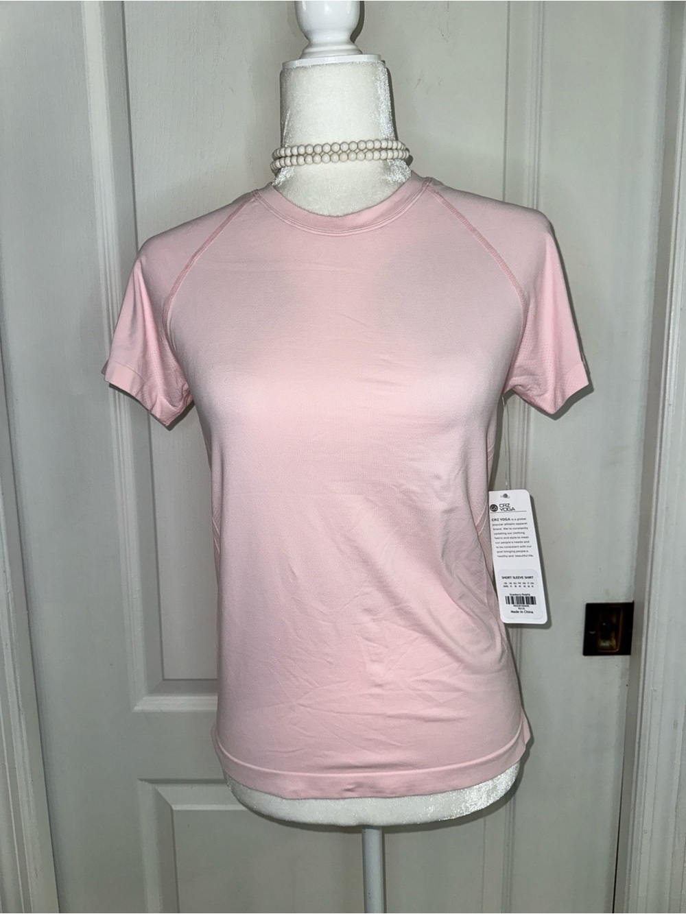 CRZ YOGA Light Pink Seamless Hip Length Short Sleeve (S)